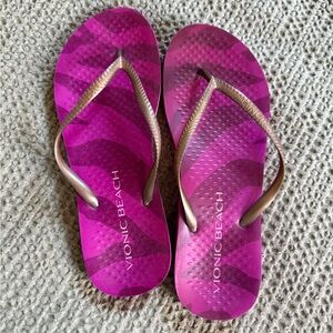 Vionic Beach Pink/purple Wave Flip Flops